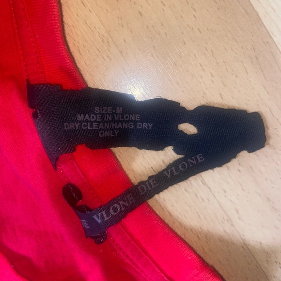 V-lone friends- red t shirt, medium size and barley worn - Picture 2 of 3